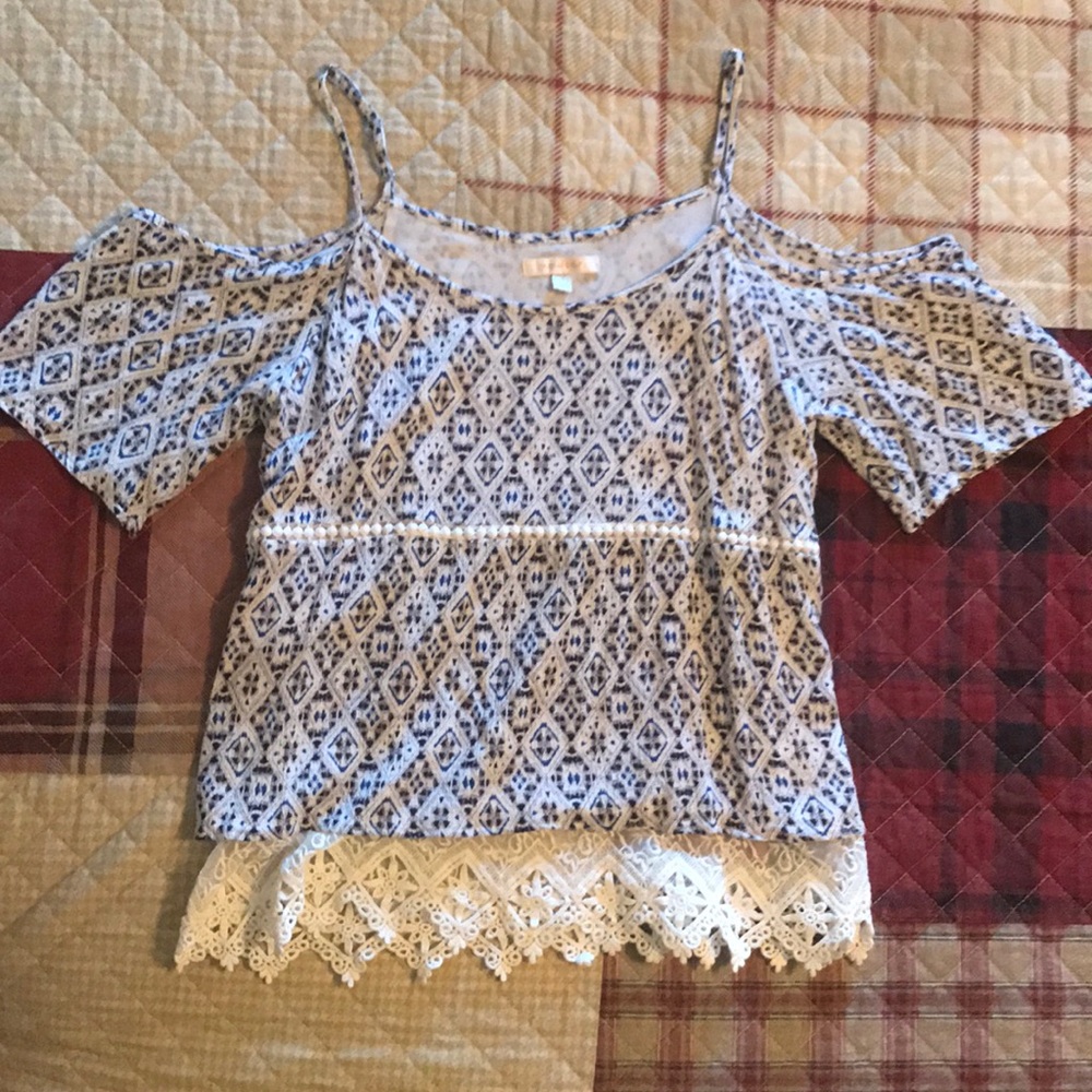 3 FOR $10 COLD SHOULDER LACEY TOP